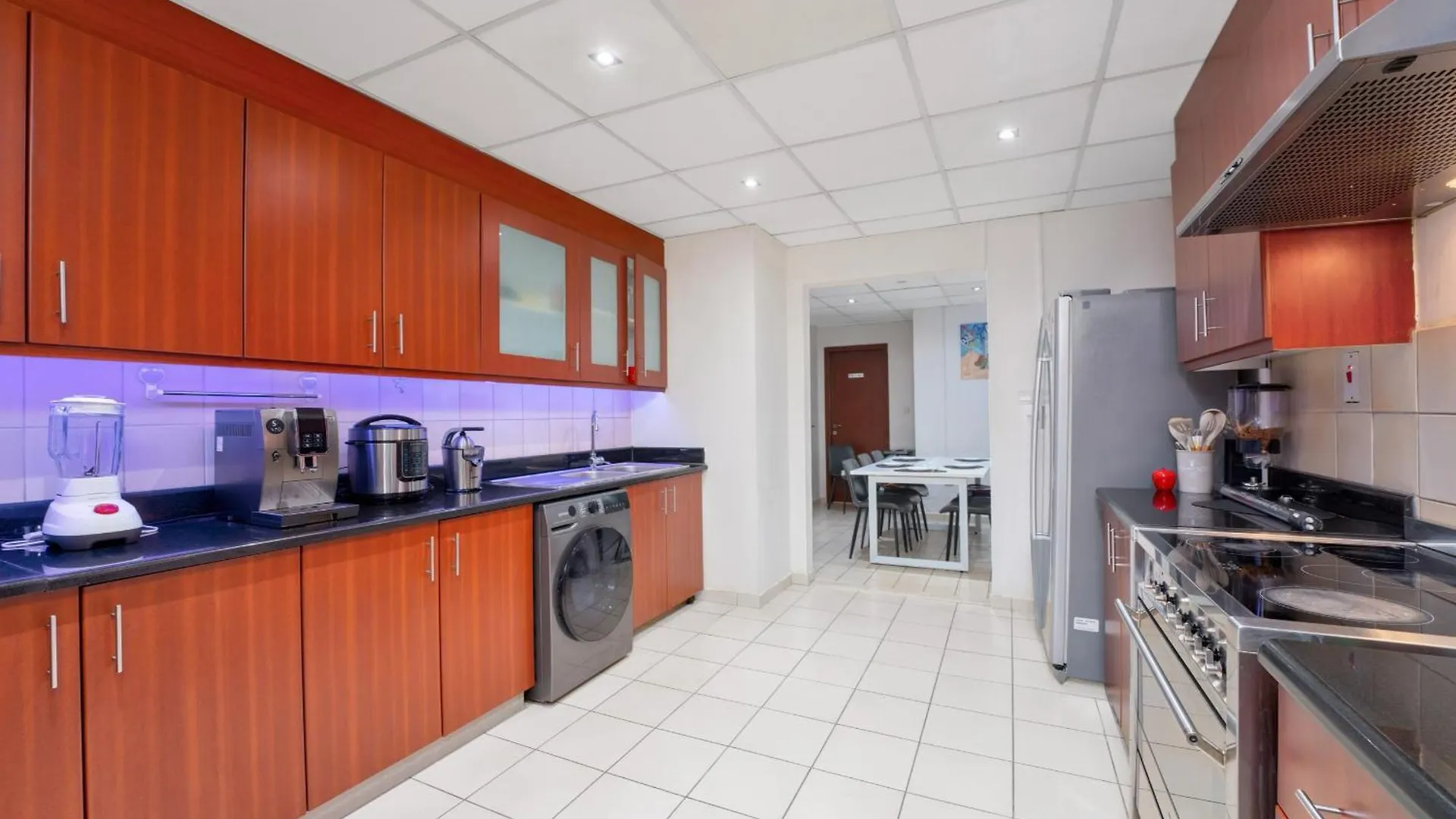 Berloga Capsule Hotel Jbr Dubai